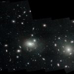 Hubble revela milhares de enxames globulares de estrelas dispersos entre galáxias Destaques