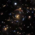 IA descobre mais de 1200 candidatos a lentes gravitacionais Destaques