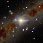 Olhando em profundidade para o gigantesco coração negro da Via Láctea Destaques